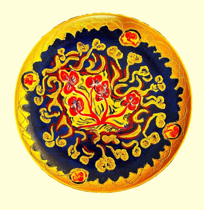 Assiette peinte et cuite au four